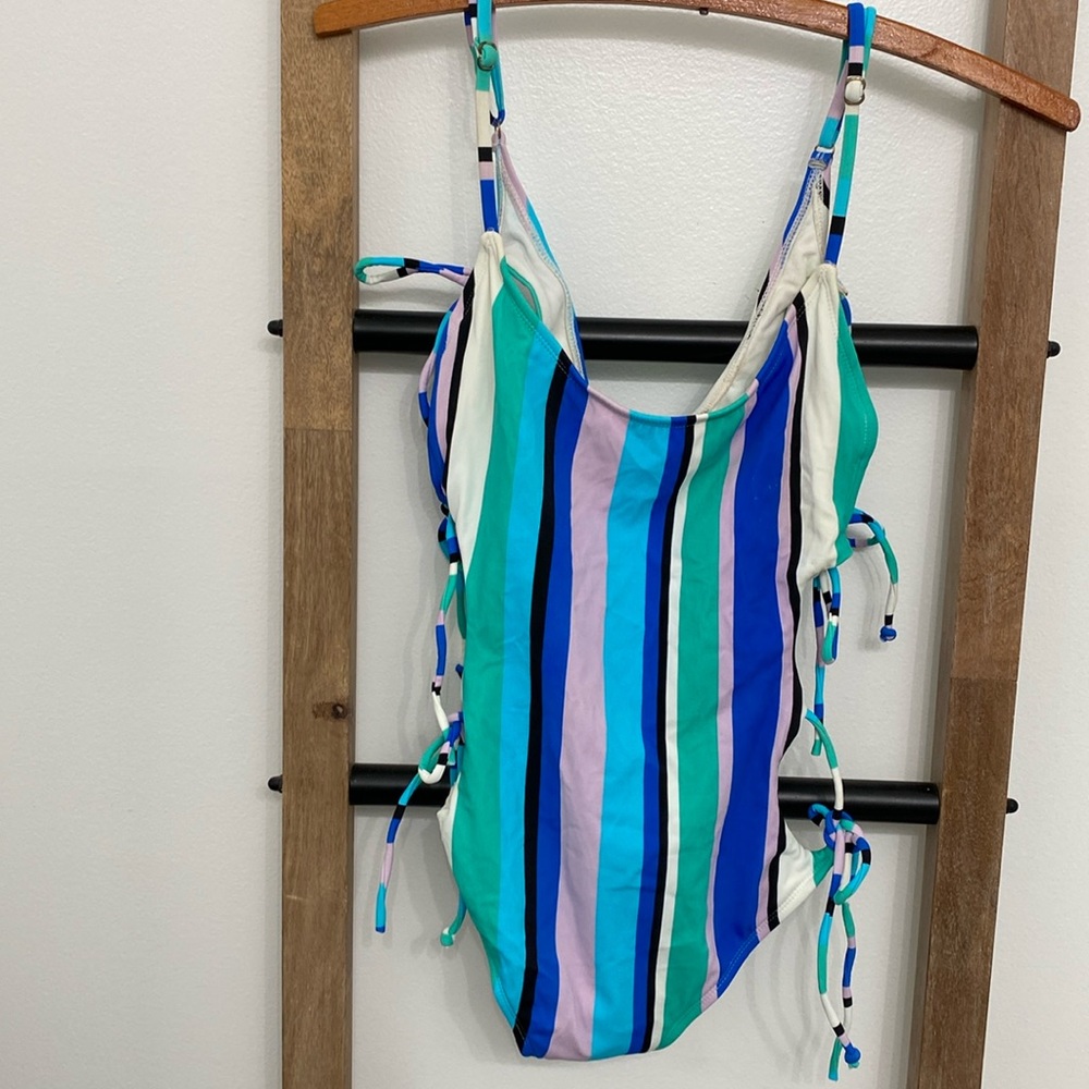 NO BOUNDARIES Swimsuit |Multi Colored One Piece Swimsuit |French Cut Size Small